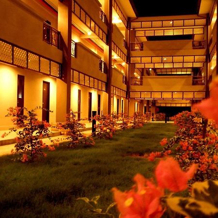 Hotel Seri Malaysia Кангар Экстерьер фото